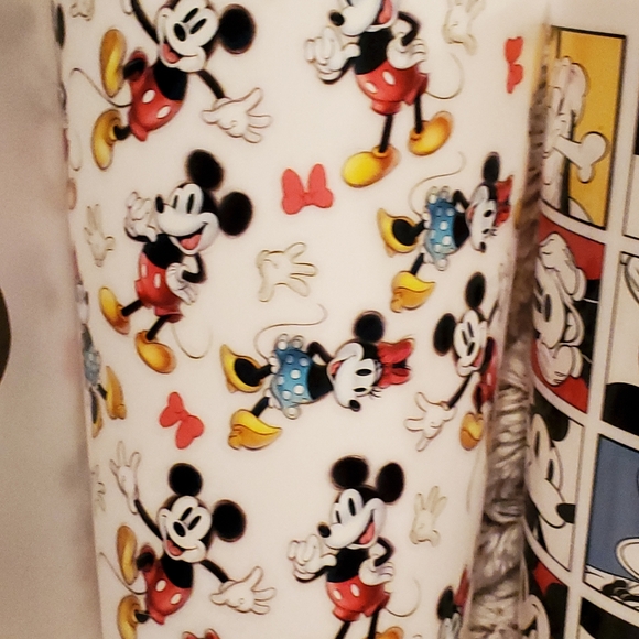 Disney Mickey Mouse Tumbler Minnie Pluto 32oz Plastic Cup Glass 4 Pack - Picture 3 of 6
